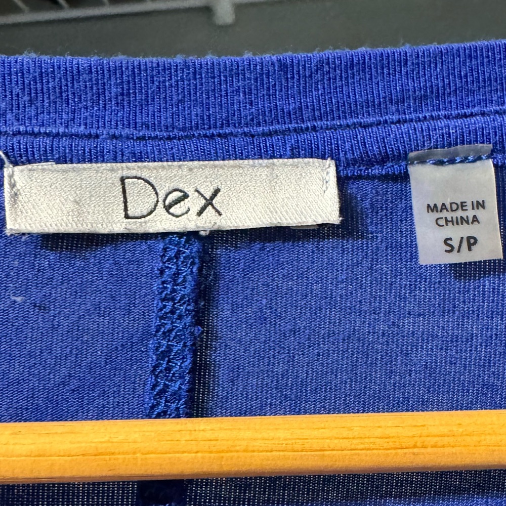 DEX Blue V-Neck Long Sleeve Women's Top - Picture 4 of 4